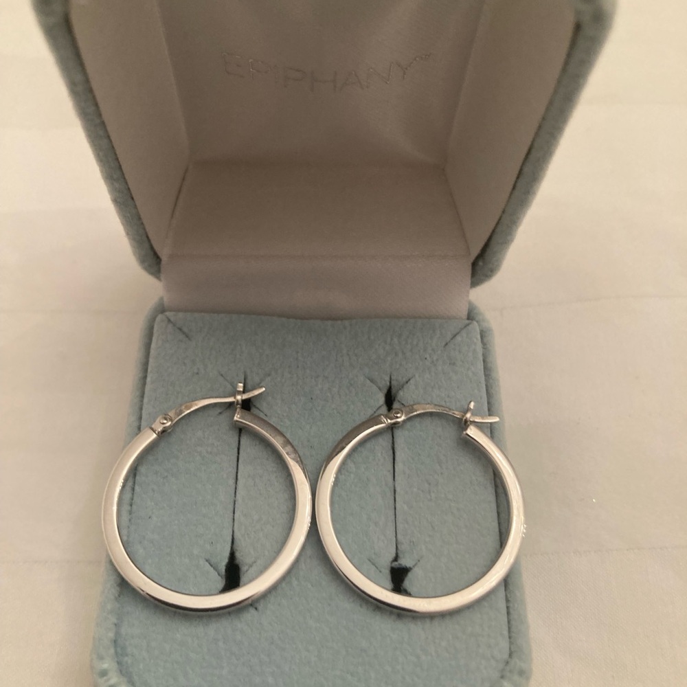 BEST OFFER!
Elegant Silver Hoop Earrings by Epiphany.